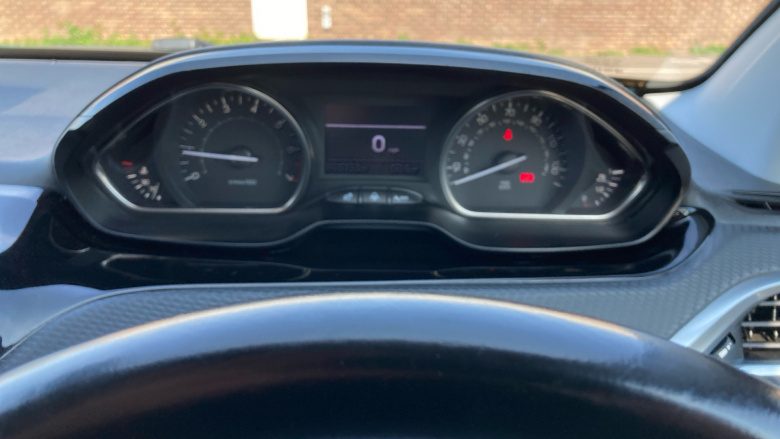 Peugeot 2008 1.2 PureTech 110 Allure 5dr Petrol Estate
